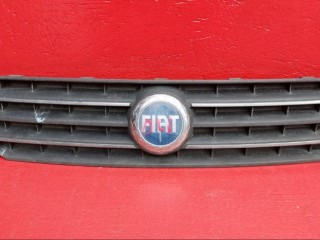 заглушка (решетка) в бампер Fiat Punto 2 поколение [рестайлинг] 2004, 46849441