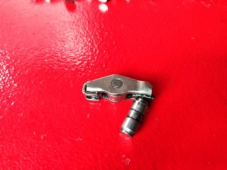 коромысло клапана (рокер) Land Rover Freelander 1 поколение 2002, 2.0 л., 20T2N, дизель, LR004167