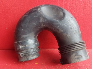 патрубок воздушного фильтра Volkswagen Passat B6 2009, 1K0129618AF