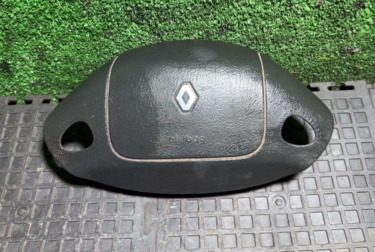 подушка безопасности водителя Renault Megane 1 поколение 1996, 7700846157D - фото №1