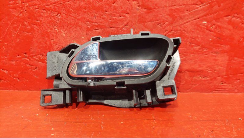 ручка внутренняя Peugeot 207 1 поколение 2007, 1.4 л., KFU (ET3J4), бензин, 96555518VD - фото №1