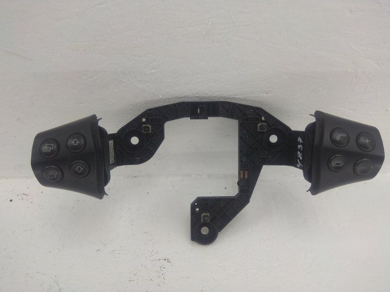 кнопка (выключатель) Mercedes-Benz A-Класс W169 2006, OM266.920, 1698207310 - фото №1