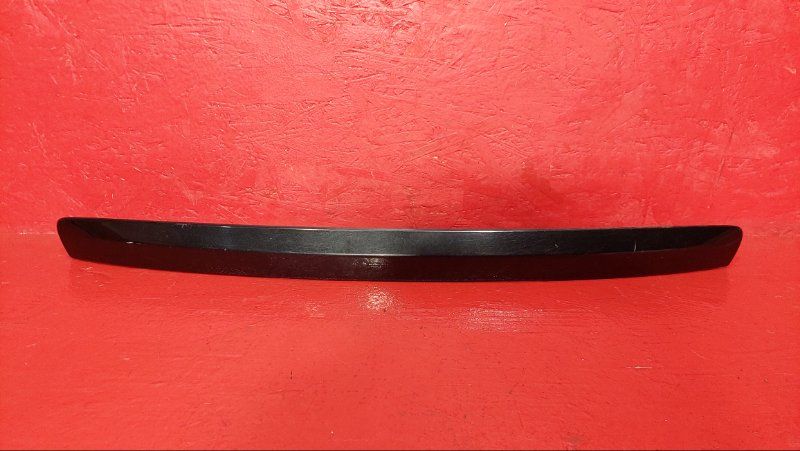 накладка двери (крышки) багажника Toyota Avensis 3 поколение (T270) 2011, 2.0 л., 1AD-FTV, дизель, 7680105090 - фото №1