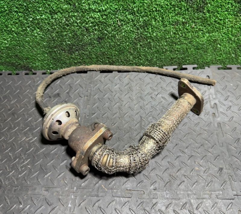 трубка системы рециркуляции EGR Volkswagen Passat B5 1998, 28131521 - фото №1