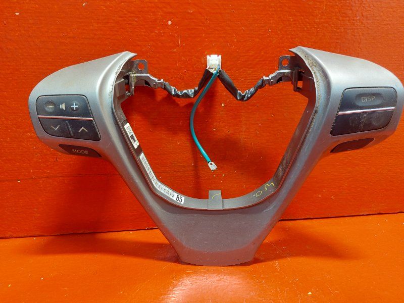 кнопка (выключатель) Toyota Avensis 3 поколение (T270) 2011, 2.0 л., 1AD-FTV, дизель, 842500F020, B592998009428, B51150F018748 - фото №1