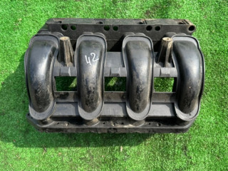 коллектор впускной Mercedes-Benz Vito W638 2001, 2.2 л., 6110900637