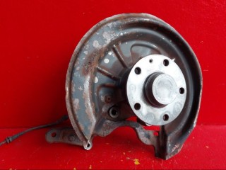 кулак задний правый Volkswagen Golf 5 поколение 2008, 1K0505436AC