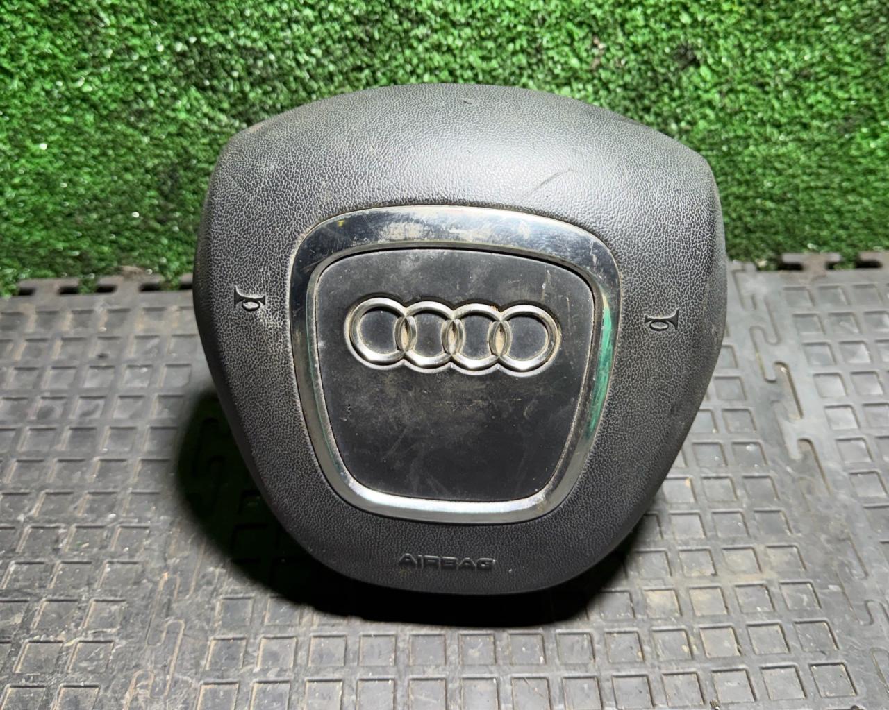 подушка безопасности водителя Audi A4 B8/8K 2009, 8K0880201A - фото №1