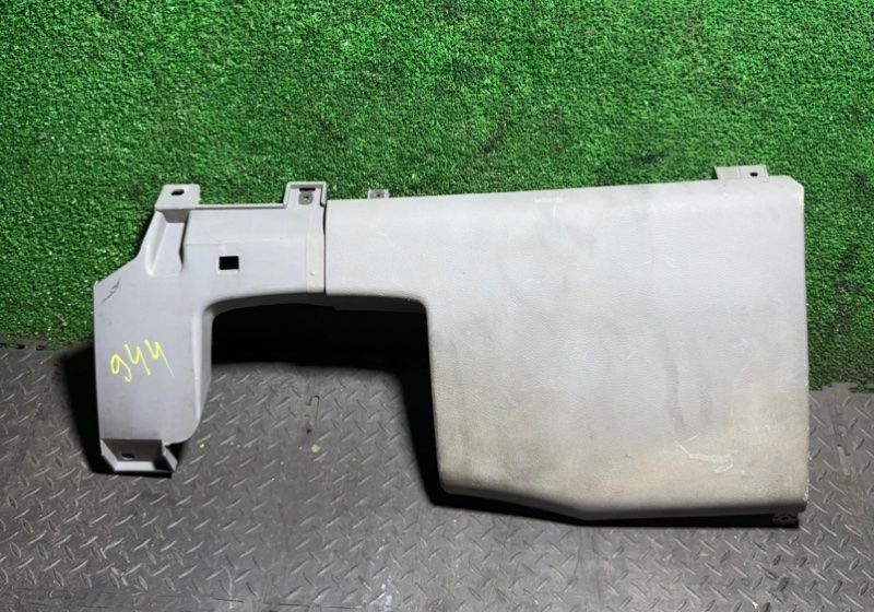 пластик Volkswagen Transporter T5 2006, 2.5 л., 7H5858723 - фото №1