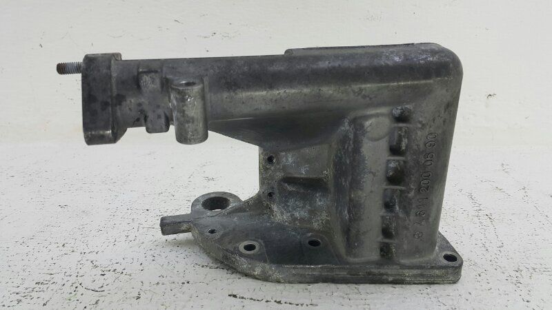 фланец (тройник) системы охлаждения Mercedes-Benz V-Класс W638 2003, OM611 - фото №1
