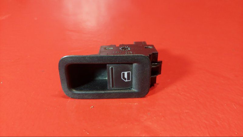 кнопка стеклоподъемника двери Volkswagen Polo 5 поколение 2011, 1.2 л., CGPB, бензин, 6R0867255B - фото №1