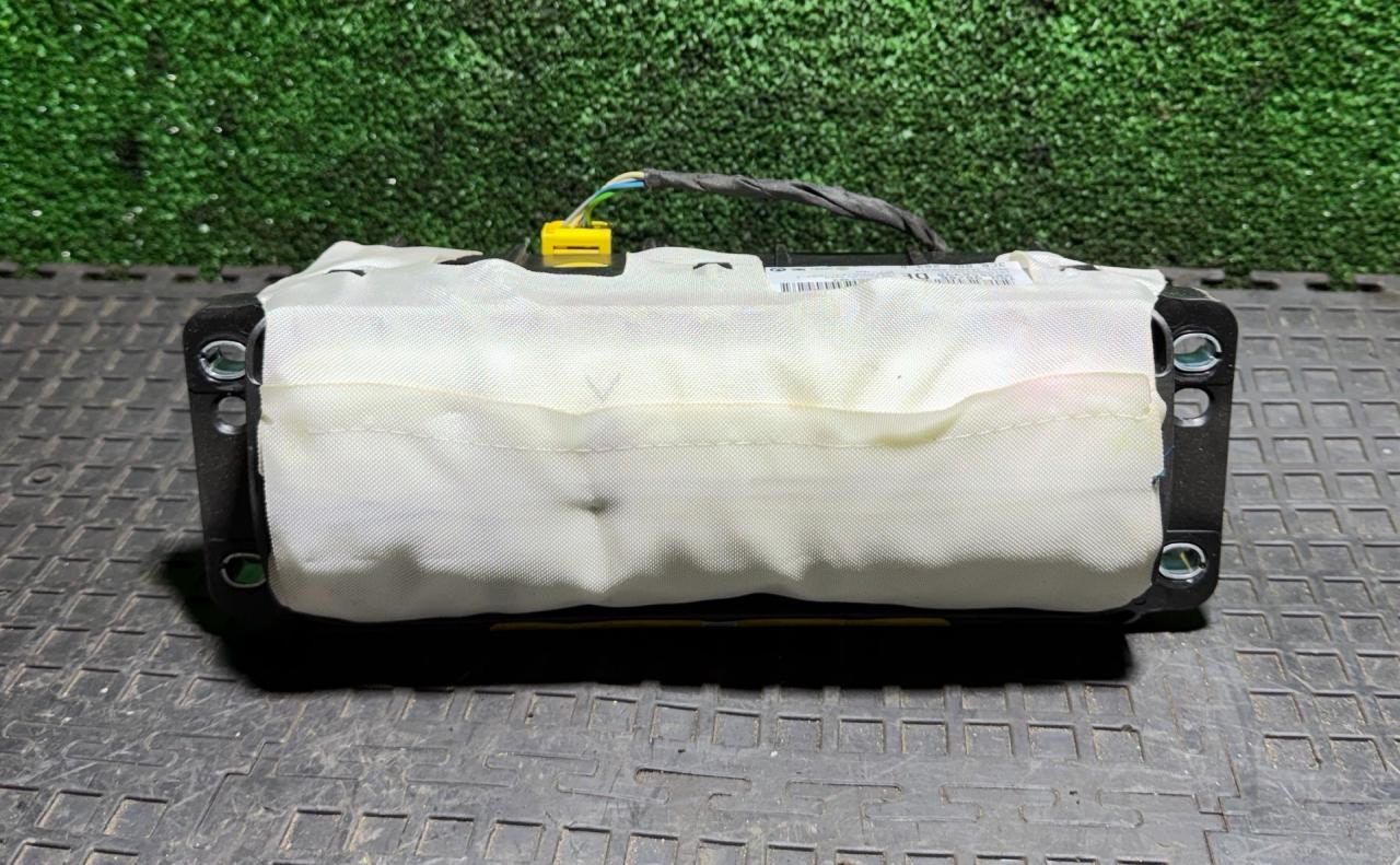 подушка безопасности пассажира Volkswagen Passat B6 2006, 2.0 л., дизель, МКПП, универсал, 3C0880204 - фото №1