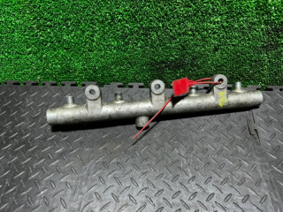 топливная рампа Citroen C5 1 поколение 2001, 445214019