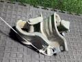 петля крышки багажника Volkswagen Passat B6 2006, 2.0 л., дизель, МКПП, универсал, 3C9827301D - фото №4