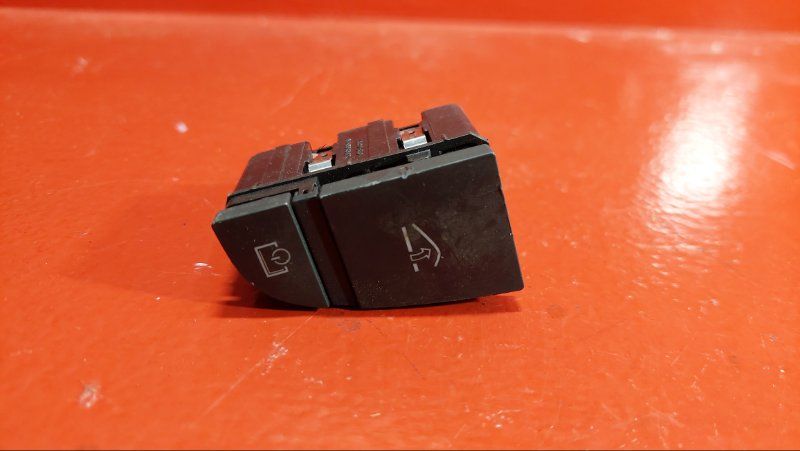 кнопка (выключатель) Audi A6 4A/C4 (1994 - 1997), 4F2927227BVUV - фото №1