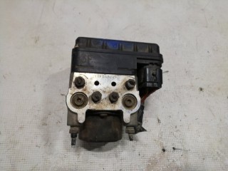 блок ABS Toyota RAV4 2 поколение (XA20) [рестайлинг] 2005, 2.0 л., 1CD-FTV, дизель, 4451042080