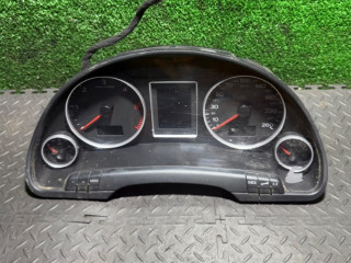 щиток приборов (приборная панель) Audi A4 B7 2007, 8E0920901D