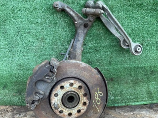 кулак поворотный правый Audi A6 4B/C5 2000, 4B0515301