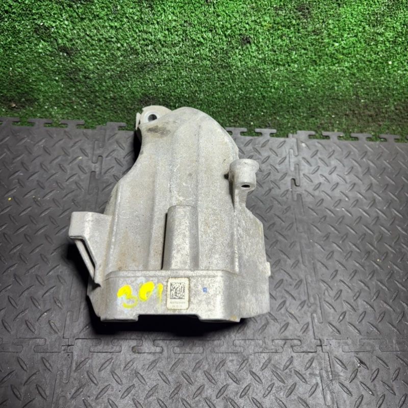 кронштейн двигателя Mercedes-Benz C-Класс W204/S204 2010, 2.2 л., A6512230004 - фото №1