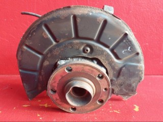 кулак поворотный левый Volkswagen Passat B6 2009, 3C0407253F