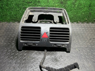 дефлектор обдува салона Volkswagen Golf 4 поколение 2004, 1K0819743