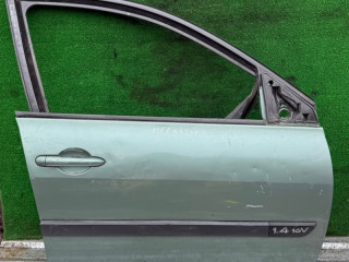 дверь передняя правая Renault Megane 2 поколение 2003