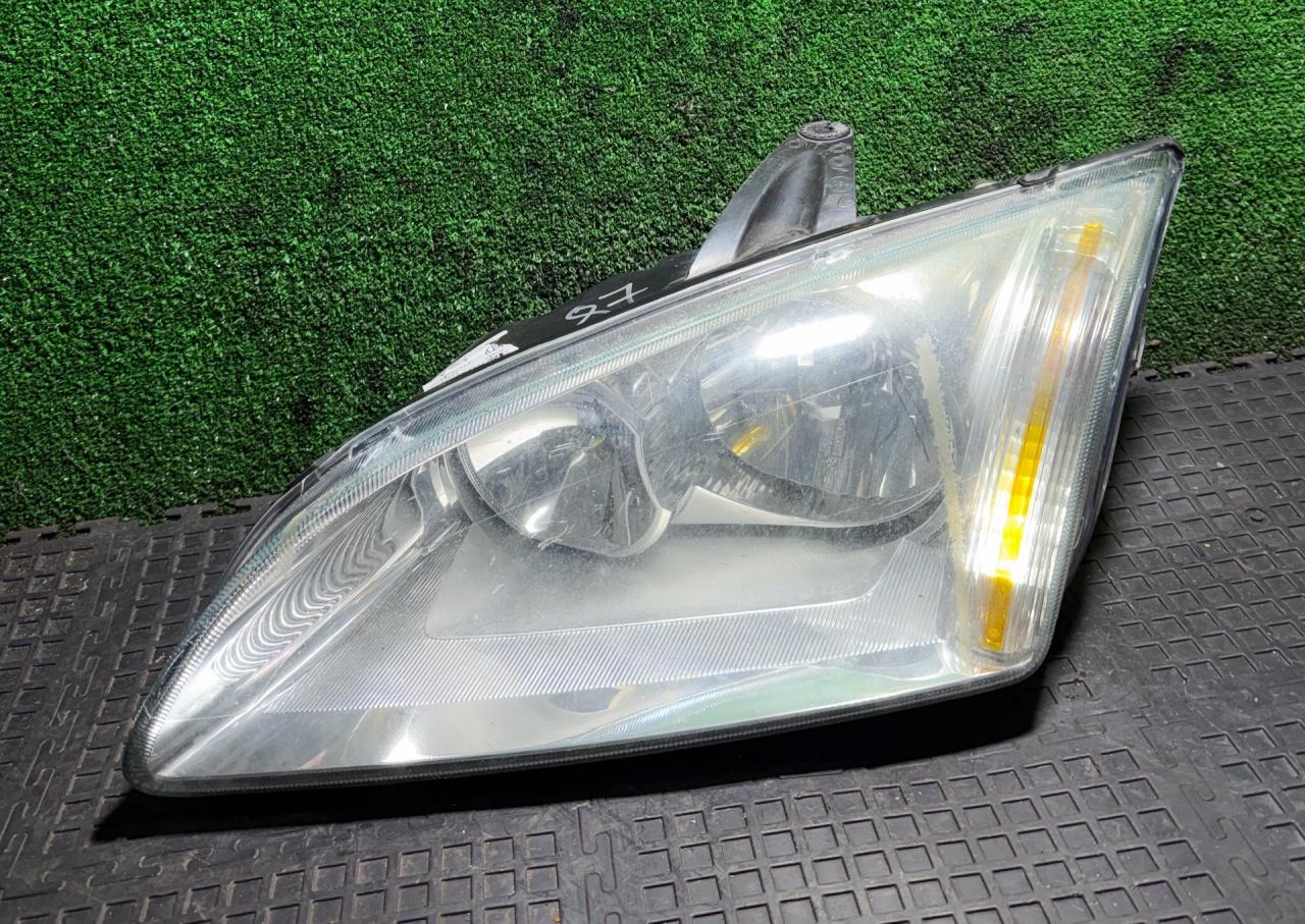 фара левая Ford Focus 2 поколение 2006, 4M5113W030BE - фото №1
