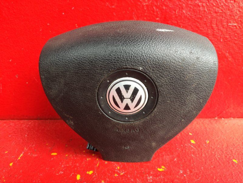 подушка безопасности водителя Volkswagen Golf 5 поколение 2007, 1K0880201CB - фото №1