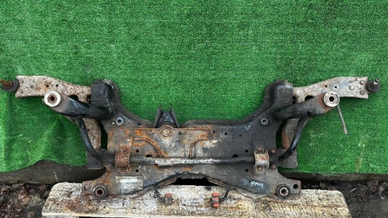 балка подвески передняя (подрамник) Volvo S40 2 поколение 2006 - фото №1