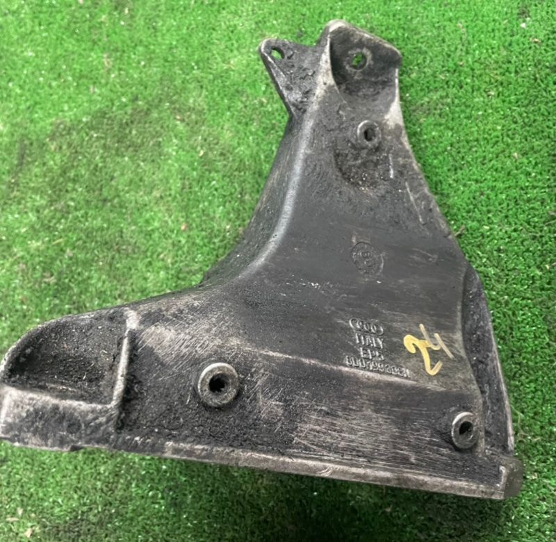 кронштейн двигателя Audi A4 B5 1999, 1.9 л., 8D0199308N - фото №1