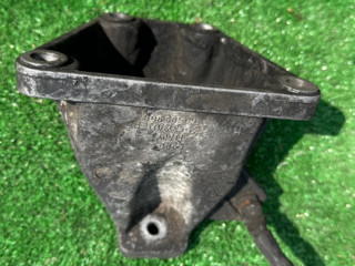 кронштейн двигателя Audi A6 4B/C5 2000, 2.5 л., 4B0199308