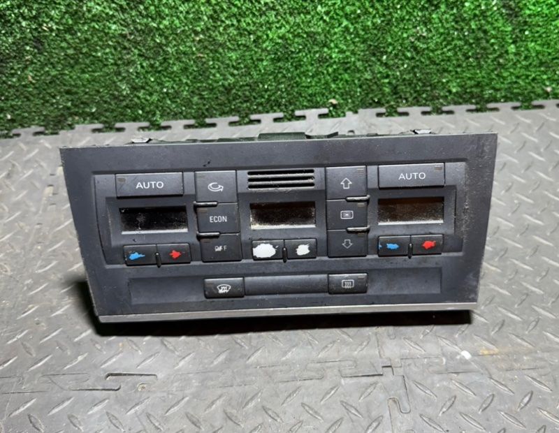 блок управления печки / климат-контроля Audi A4 B7 2007, 8E0820043BJ - фото №1