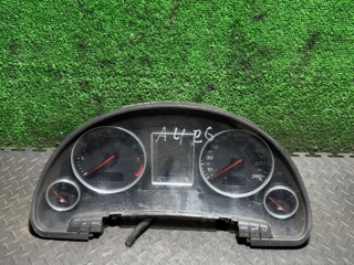 щиток приборов (приборная панель) Audi A4 B6 2004, 263626036