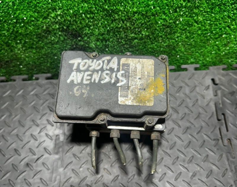 блок ABS Toyota Avensis 2 поколение (T250) 2003, 0265800382 - фото №1