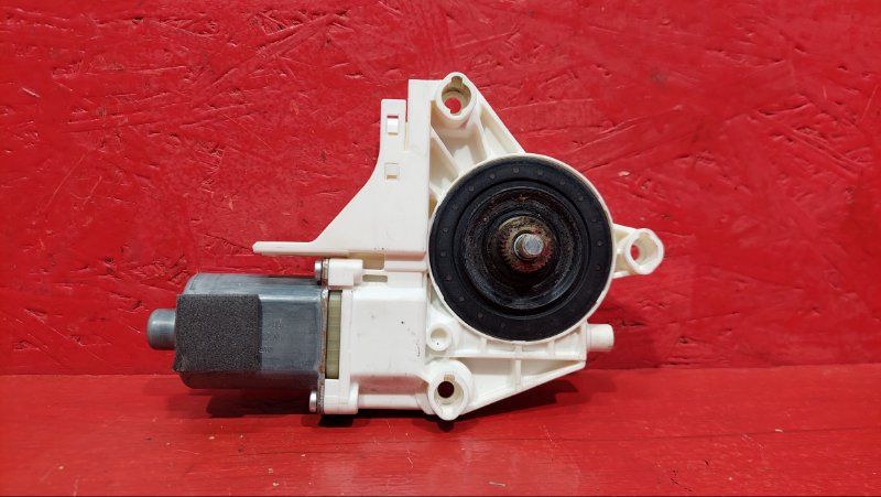 моторчик стеклоподъемника Audi A3 8P 2005, 2.0 л., BKD, дизель, 8P0959801E - фото №1