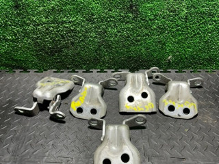 петля двери Ford Fusion 1 поколение 2004