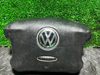 подушка безопасности водителя Volkswagen Passat B5 1998, 111205100