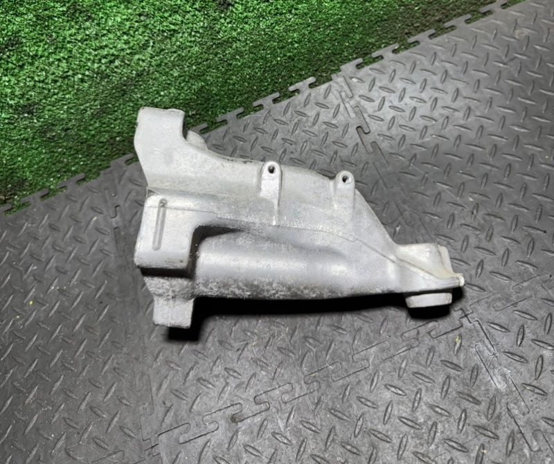 кронштейн двигателя Mercedes-Benz E-Класс W212/S212/C207/A207 2012, 2.2 л., A6512233504 - фото №1