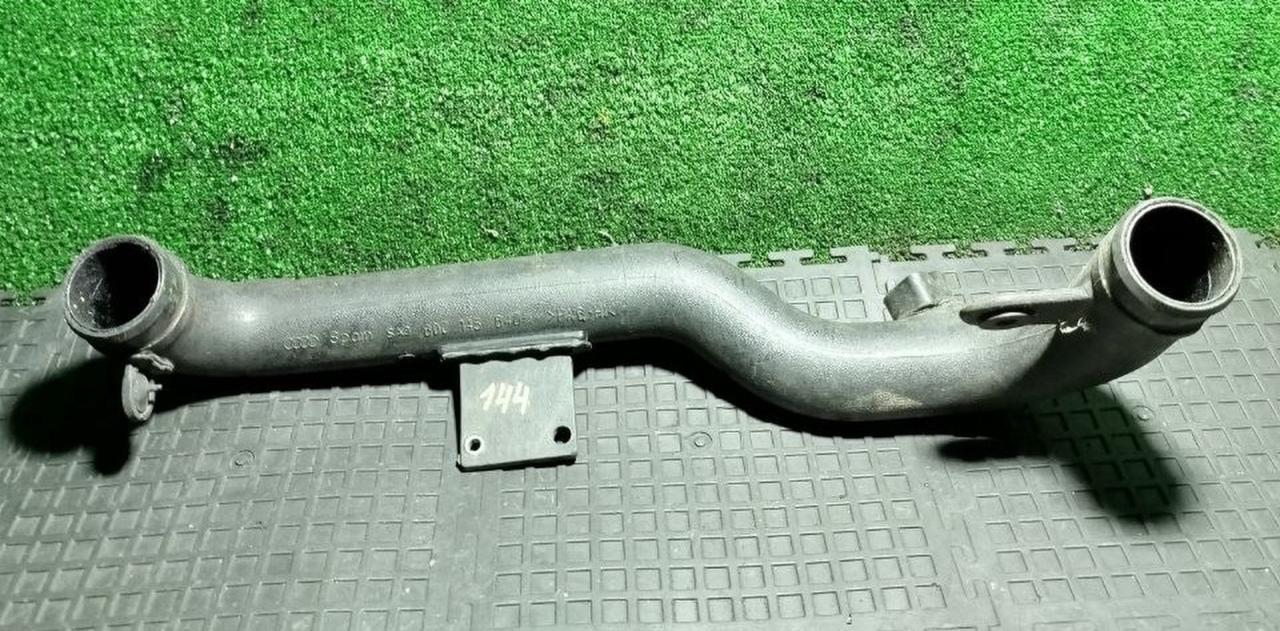 патрубок интеркулера Volkswagen Passat B5 1998, 8D0145840 - фото №1