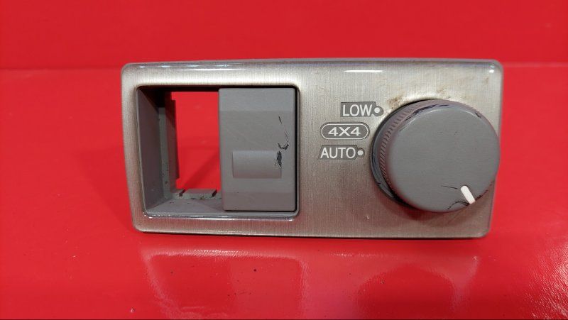 Кнопка включения полного привода Kia Sorento 1 поколение 2005, 932503E100FC - фото №1