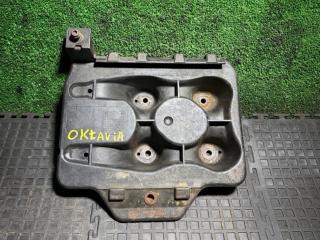 полка аккумулятора Skoda Octavia 1 поколение (A4) 1997, 1.6 л., бензин, лифтбэк, 1J0804373A