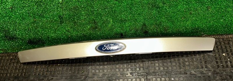 накладка подсветки номера Ford Mondeo 3 поколение 2003 - фото №1