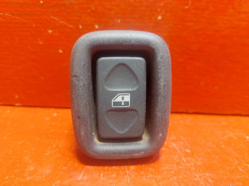 кнопка (выключатель) Land Rover Freelander 1 поколение 2002, 2.0 л., 20T2N, дизель, YUF000190LNF - фото №1