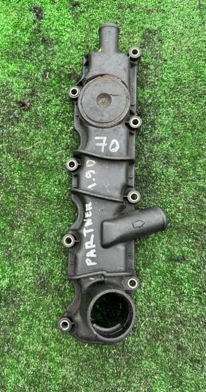клапанная крышка Peugeot 206 1 поколение 2001, 9628257080 - фото №1