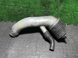 патрубок воздушного фильтра BMW 5 серия E60/E61 2004, 2.0 л., 13717792414