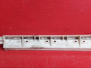 Кронштейн крепления порога Renault Scenic 1 поколение (1996 - 1999), 7700435903