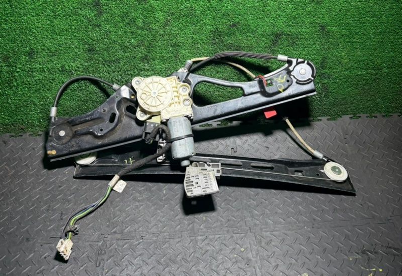 стеклоподъемник передний левый Mercedes-Benz E-Класс W211/S211 2005, 2118202942 - фото №1