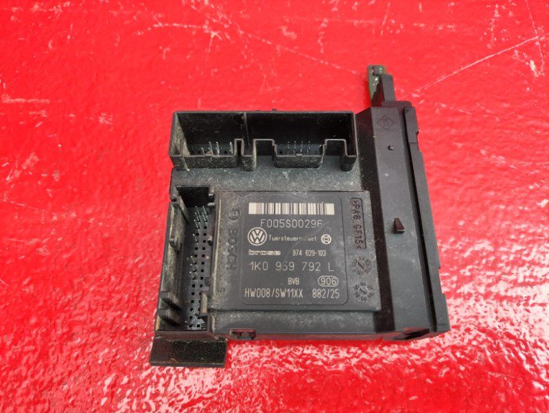 блок комфорта Volkswagen Passat B6 2007, 1K0959792 - фото №1