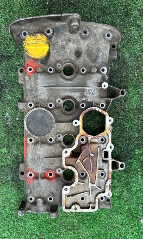 клапанная крышка Renault Megane 2 поколение 2004, 1.6 л., 7700800530F - фото №1