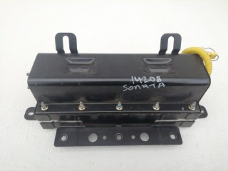 подушка безопасности коленная Hyundai Sonata EF 1999, 2.0 л., G4JP, бензин, 8453038900